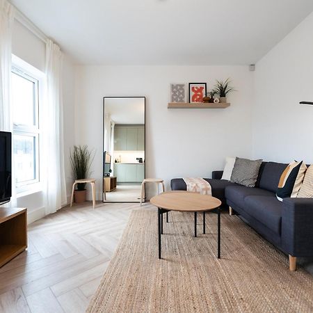 The Battersea Place - Charming 4Bdr Flat ロンドン エクステリア 写真